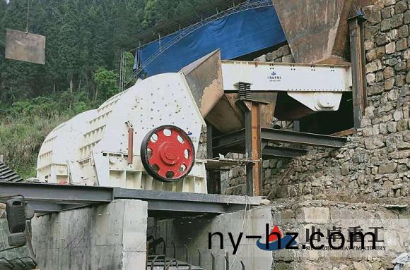 重(zhong)鎚式破碎機(jī)